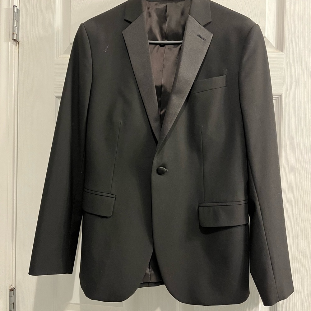 jf j.ferrar Black Single-Button Suit Jacket with Satin Trim